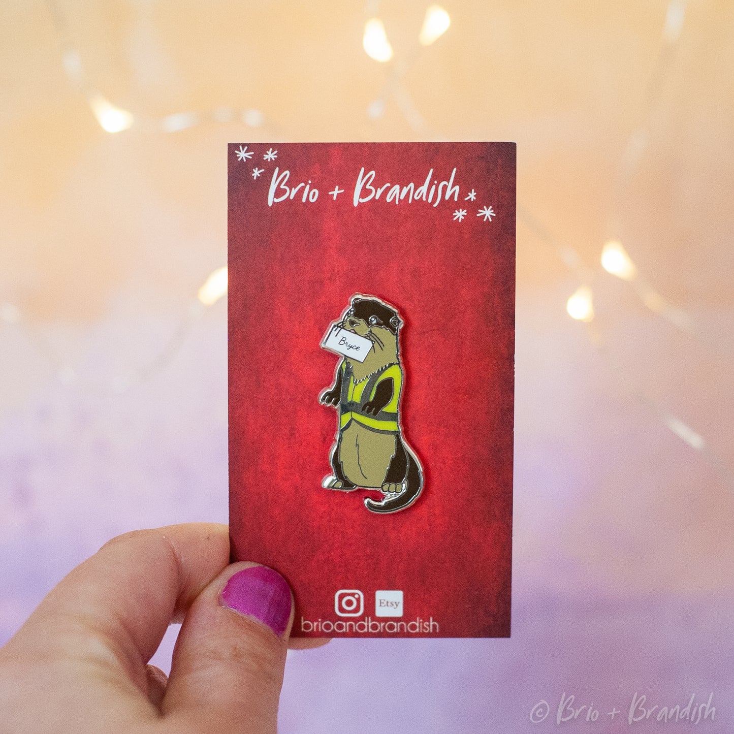 Messenger Otter Enamel Pin